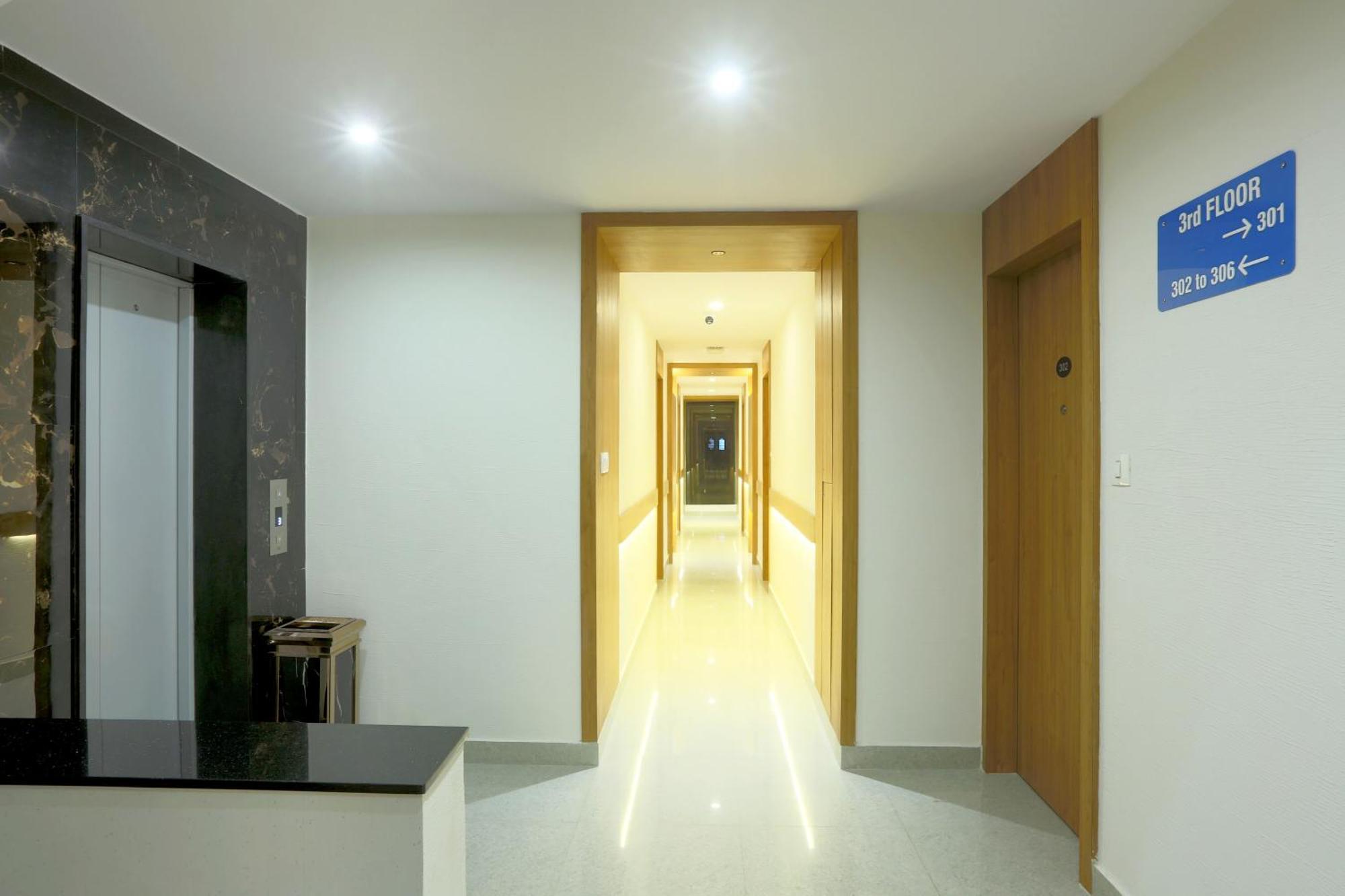 Hotel Sterling Plaza- Bangalore International Airport Dod Jāla Kültér fotó