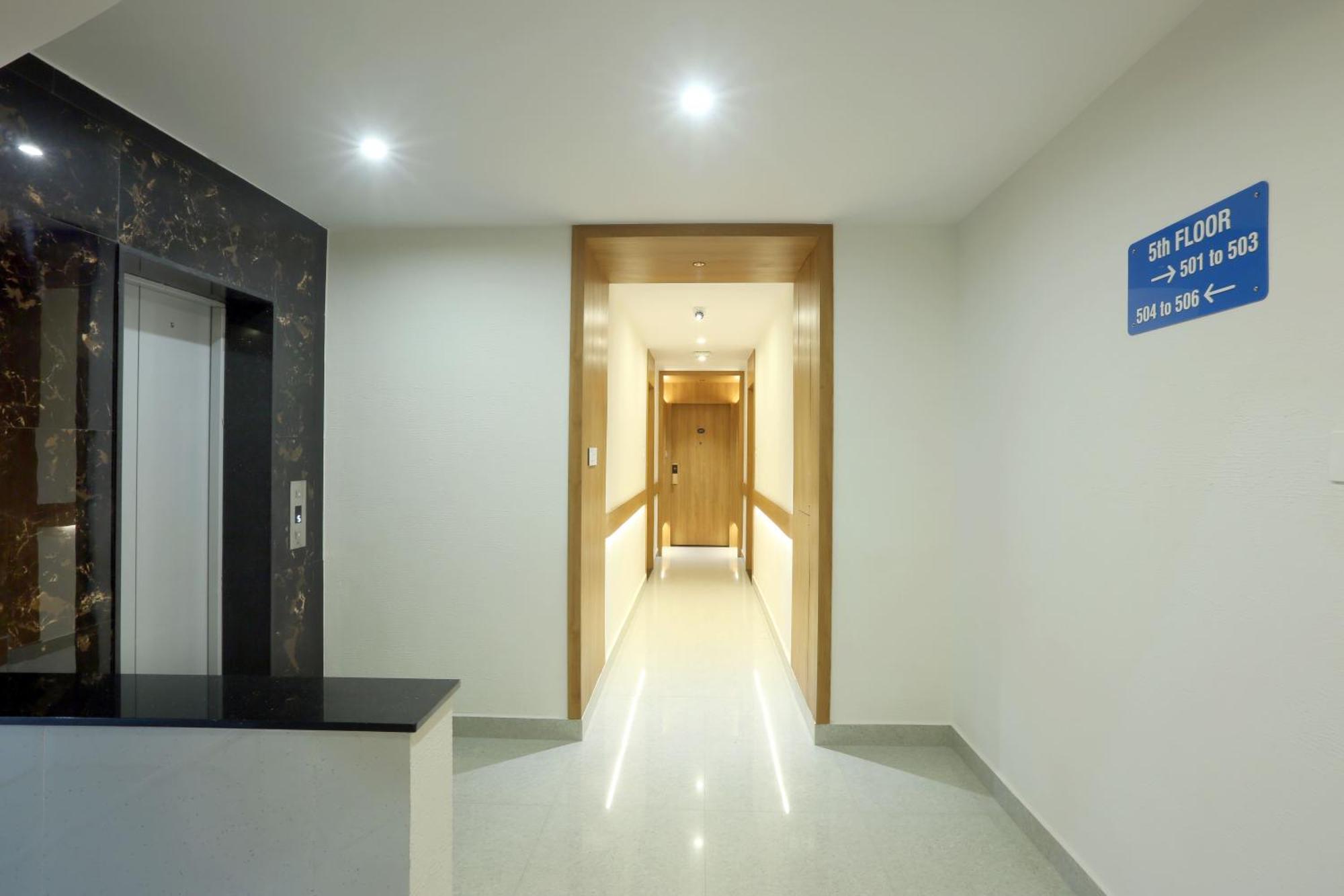 Hotel Sterling Plaza- Bangalore International Airport Dod Jāla Kültér fotó