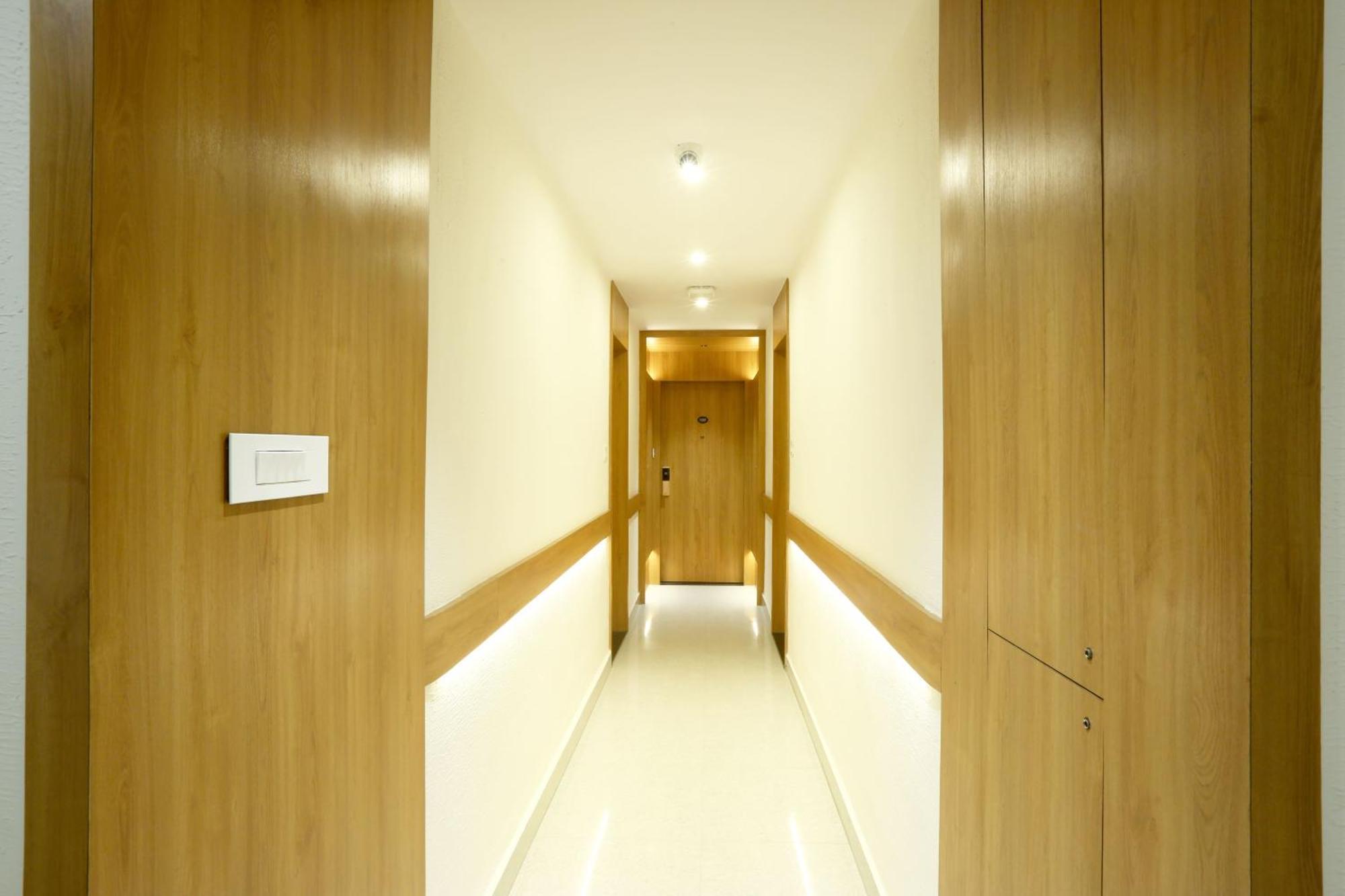 Hotel Sterling Plaza- Bangalore International Airport Dod Jāla Kültér fotó