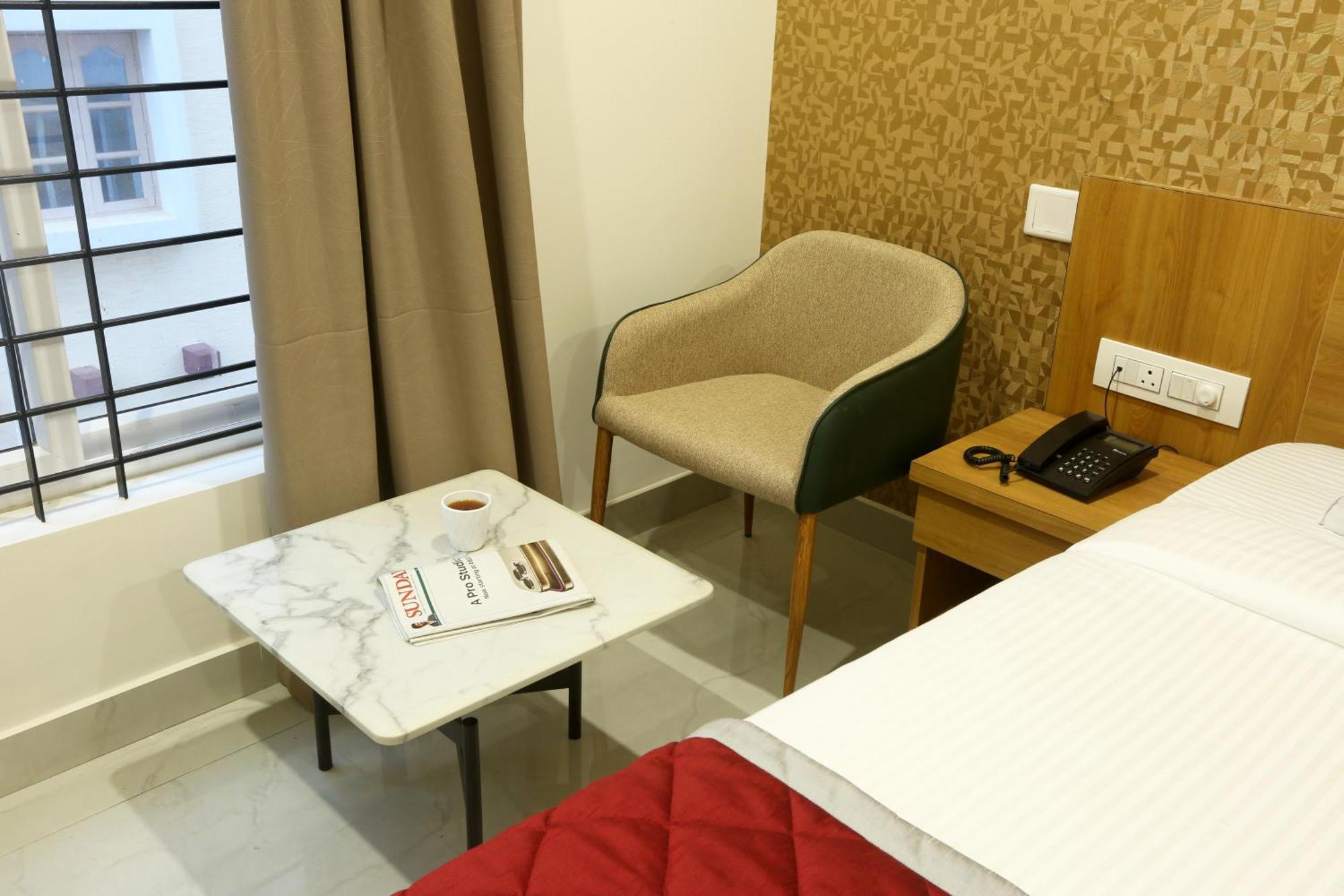 Hotel Sterling Plaza- Bangalore International Airport Dod Jāla Kültér fotó